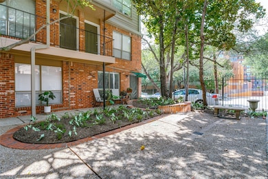 4525 Gilbert Ave unit 203, Dallas, TX 75219 - photo 6