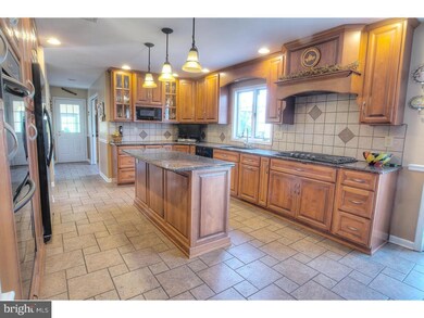 25 Buttonwood Ln, Spring City, PA 19475 - photo 6