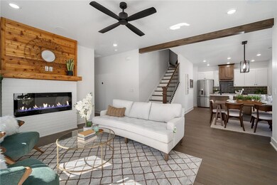 110 NW Oz Village Dr, Bentonville, AR 72712 - photo 4