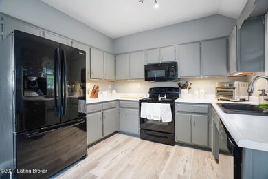 5900 Lake Huron Ct, Louisville, KY 40291 - photo 5