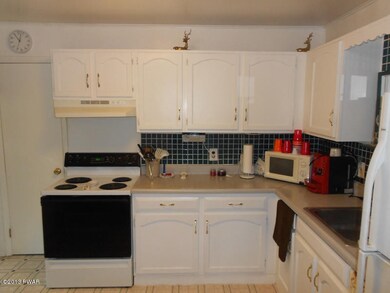 403 Canoe Brook Dr, Milford, PA 18337 - photo 2