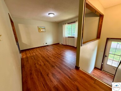 906 Willow St, Clinton, MO 64735 - photo 6