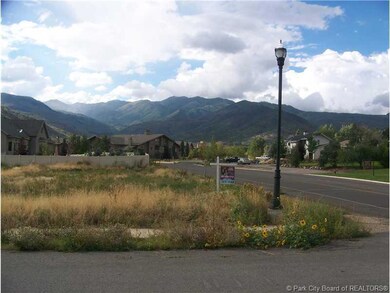 390 W Meadowcreek Dr, Midway, UT 84049 - photo 2