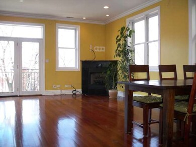 6225 N Richmond St unit 2W, Chicago, IL 60659 - photo 2