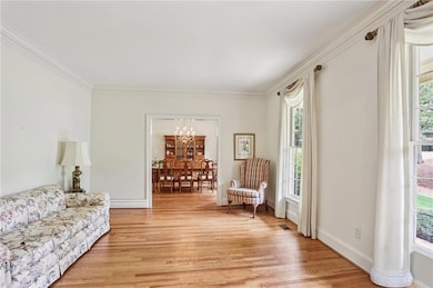 527 N Saint Marys Ln NW, Marietta, GA 30064 - photo 4