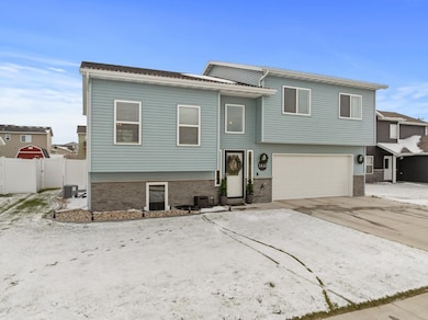 1433 35th Ave NW, Minot, ND 58703 - photo 3