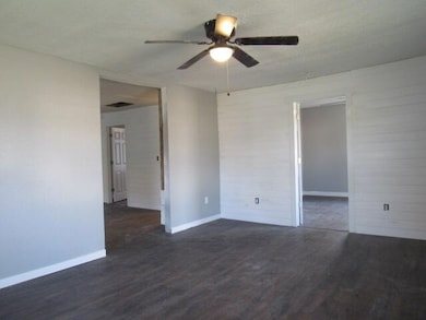 2114 E Cairo St, Springfield, MO 65802 - photo 4