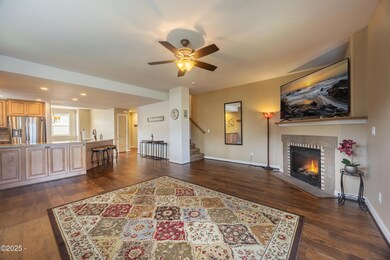 Living Room w/ gas fireplace