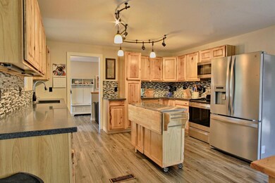 357 October Ln, Merlin, OR 97532 - photo 4