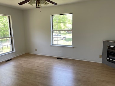 106 Batey Ct, Dickson, TN 37055 - photo 4