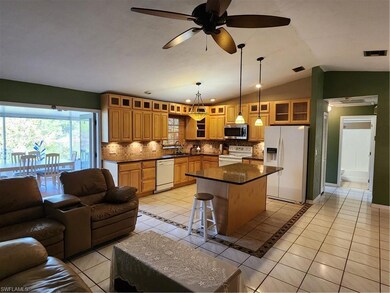 15711 Sunny Crest Ln, Fort Myers, FL 33905 - photo 5