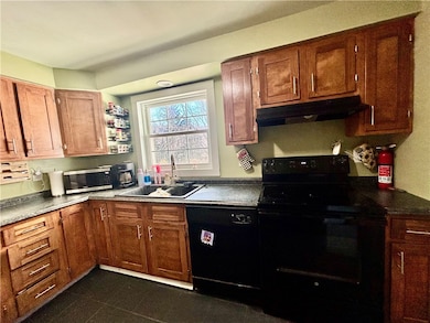 47 Richards Dr, Whitney Point, NY 13862 - photo 5