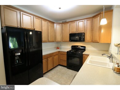 1102 Creekside Dr, Brookhaven, PA 19015 - photo 4