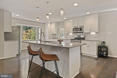 11512 Karen Dr, Potomac, MD 20854 - photo 5