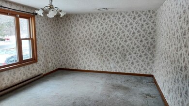 35 Oaklawn Ave, Orange, MA 01364 - photo 5