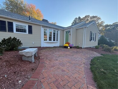 134 Naushon Rd, Pawtucket, RI 02861 - photo 3