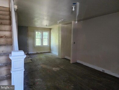 1604 Carswell St, Baltimore, MD 21218 - photo 2