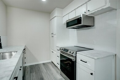 1805 Chattanooga Dr, Bedford, TX 76022 - photo 2