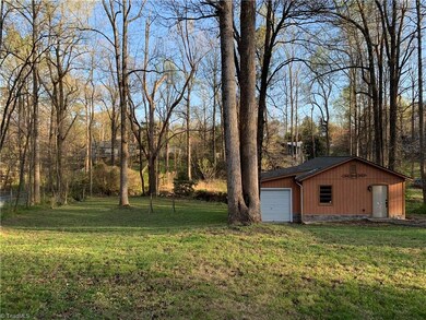 2411 Shelia Dr, Greensboro, NC 27406 - photo 7