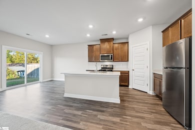 628 Grays Creek Rd, Spartanburg, SC 29303 - photo 4