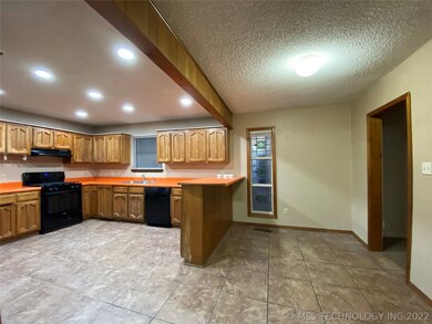 311 W Beaver St, Jenks, OK 74037 - photo 6