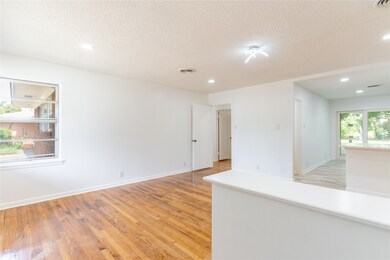 1717 Crescent St, Denton, TX 76201 - photo 2