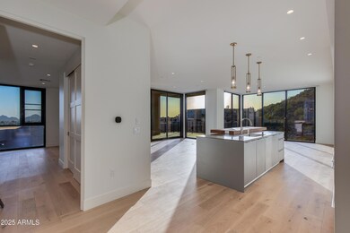 12-Camelback Ridge