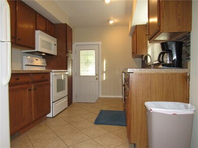 2201 California St, Columbus, IN 47201 - photo 6