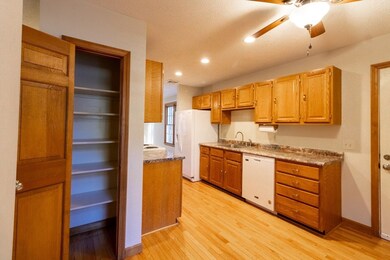 8 Spinnaker Ln unit B, Taunton, MA 02780 - photo 7