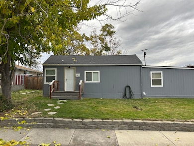 845 Manzanita St, Central Point, OR 97502 - photo 2