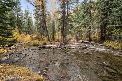 9676CastleCreek_HiRes23101118