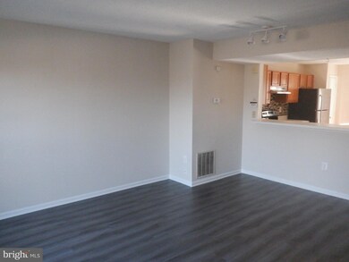 2427 Repton Ct, Windsor Mill, MD 21244 - photo 4