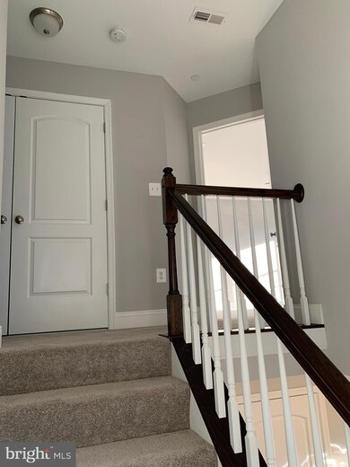 2829 Florida Ave, Halethorpe, MD 21227 - photo 4