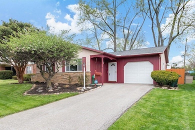 1362 Cardwell Square North-2.jpg-SMALL