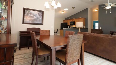 3772 Viscaya Ct, The Villages, FL 32163 - photo 6