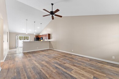 406 Aspen Trail, Muscatine, IA 52761 - photo 7