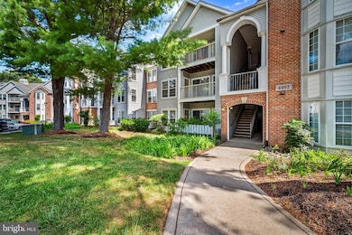 4402 Silverbrook Ln unit D103, Owings Mills, MD 21117 - photo 3