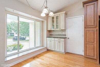 421 Bayview Ave unit 5, Naperville, IL 60565 - photo 5