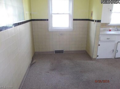 1731 Gibbs Ave NE, Canton, OH 44705 - photo 5