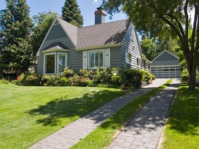 834 NW Riverside Blvd, Bend, OR 97701 - photo 2