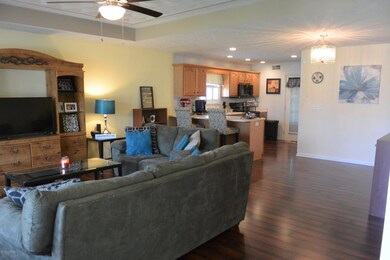 517 Forest Ridge Dr, Mount Washington, KY 40047 - photo 4