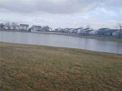 859 Moate Cir, Greenwood, IN 46143 - photo 2