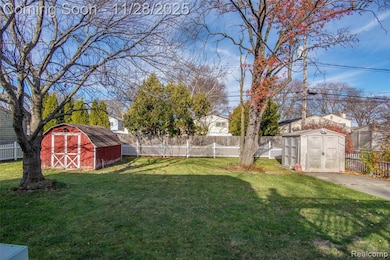 3215 Chase Dr, Warren, MI 48091 - photo 2