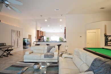 07_5939ArchAve_2010_HiRes