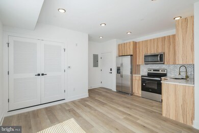 2000 N Front St unit 9, Philadelphia, PA 19122 - photo 2