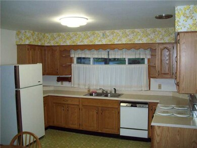 3744 Feidler Dr, Erie, PA 16506 - photo 2