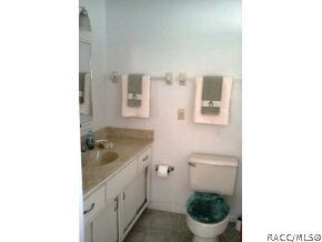 lst Master Bath ---> to