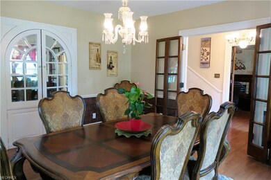 Mirrored Hutch doors and hinged double-doors add e