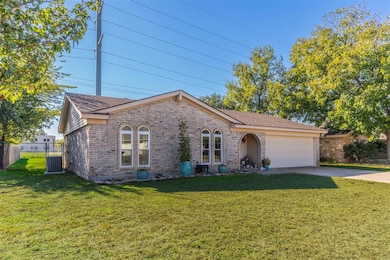 916 Springdale Rd, Bedford, TX 76021 - photo 2