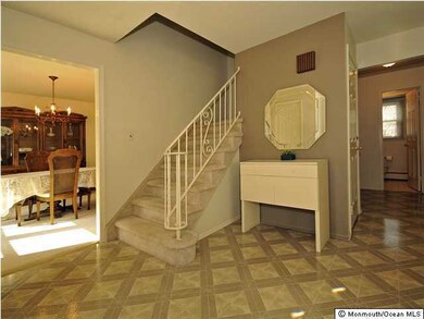 4 Cobb Ct, Manalapan, NJ 07726 - photo 2